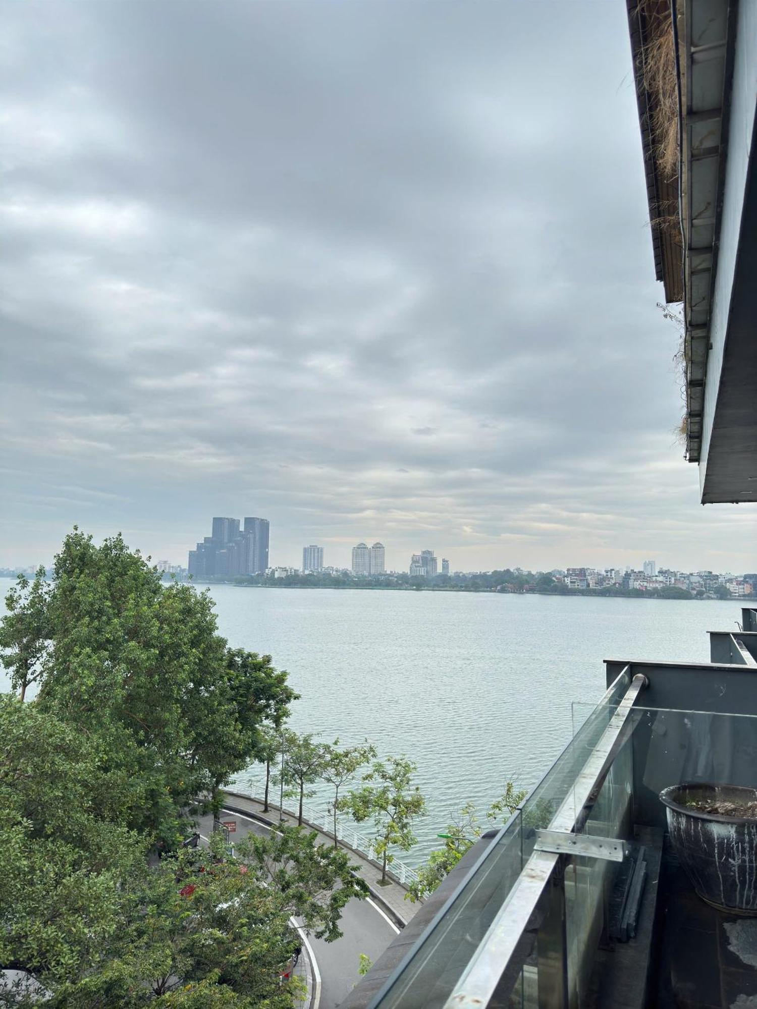 22Land Moon West Lake Hanoi Exterior foto